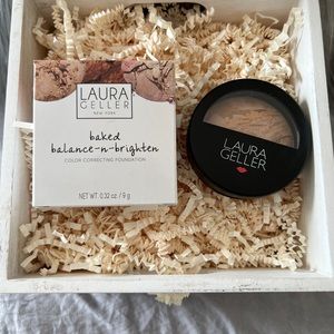 Laura Geller powder foundation